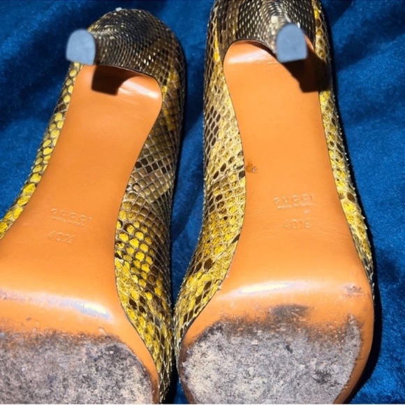 Gucci heels size 10 heel height 4 inches peep toe with ankle strap - Picture 4 of 5